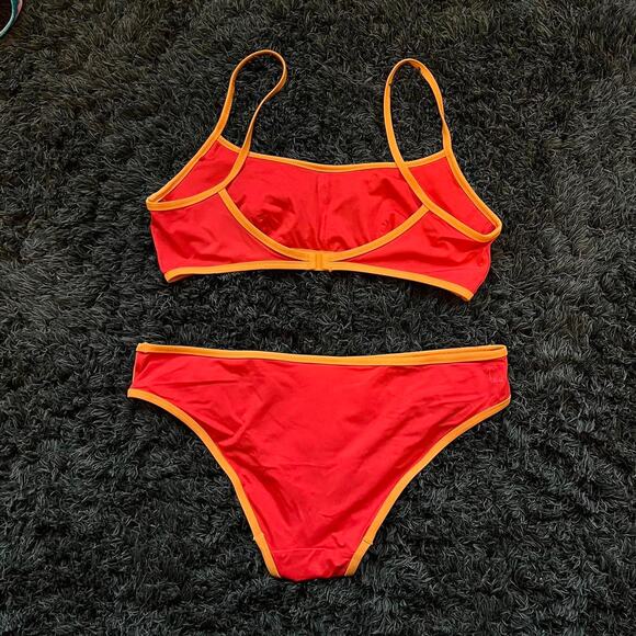 Tomas Maier x Uniqlo bikini - Picture 2 of 6